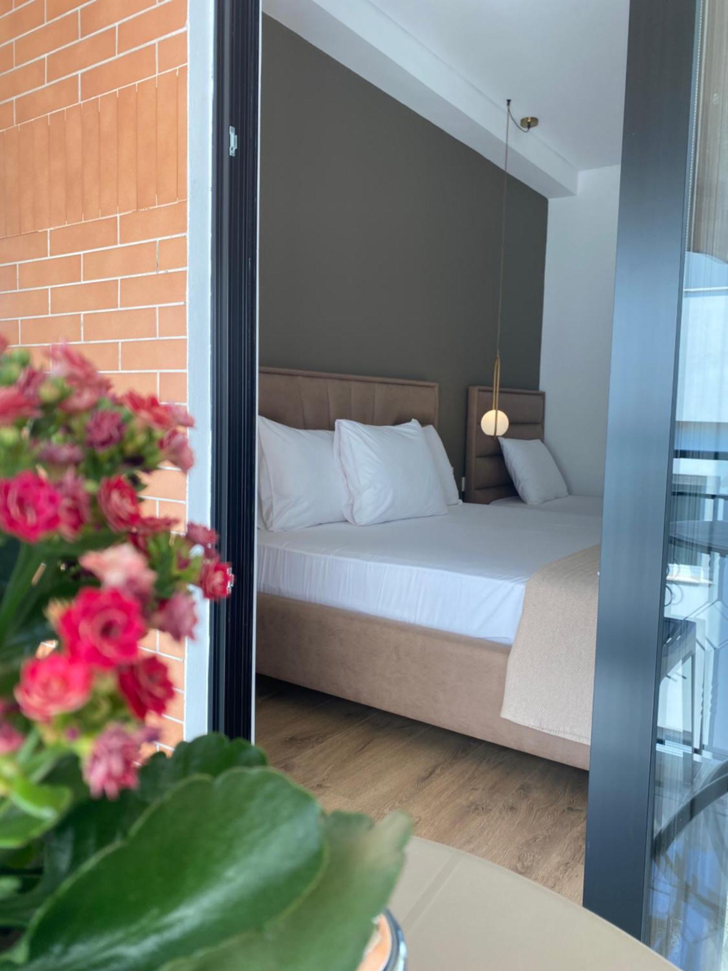 Augusto Rooms Saranda Kültér fotó