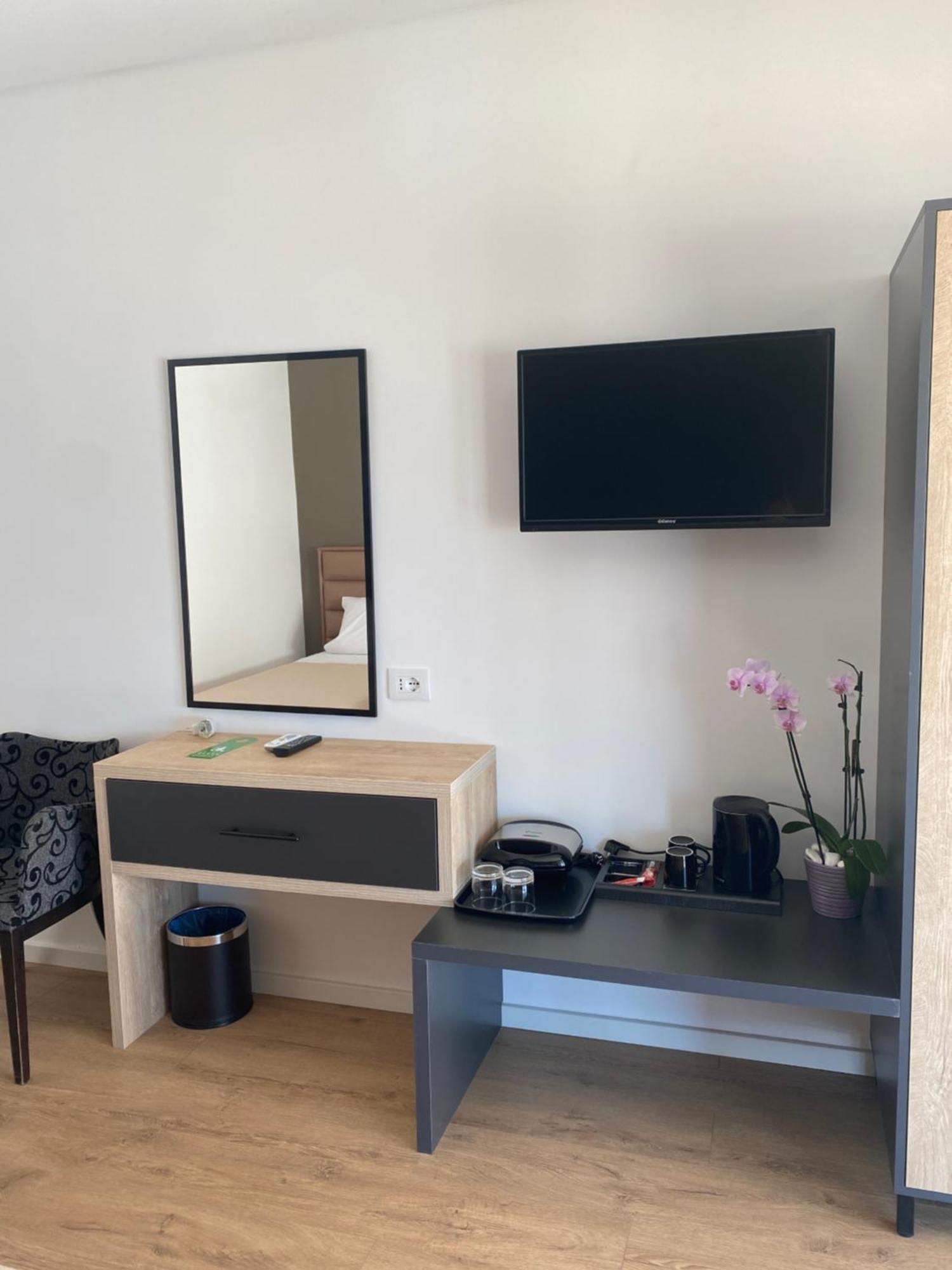 Augusto Rooms Saranda Kültér fotó